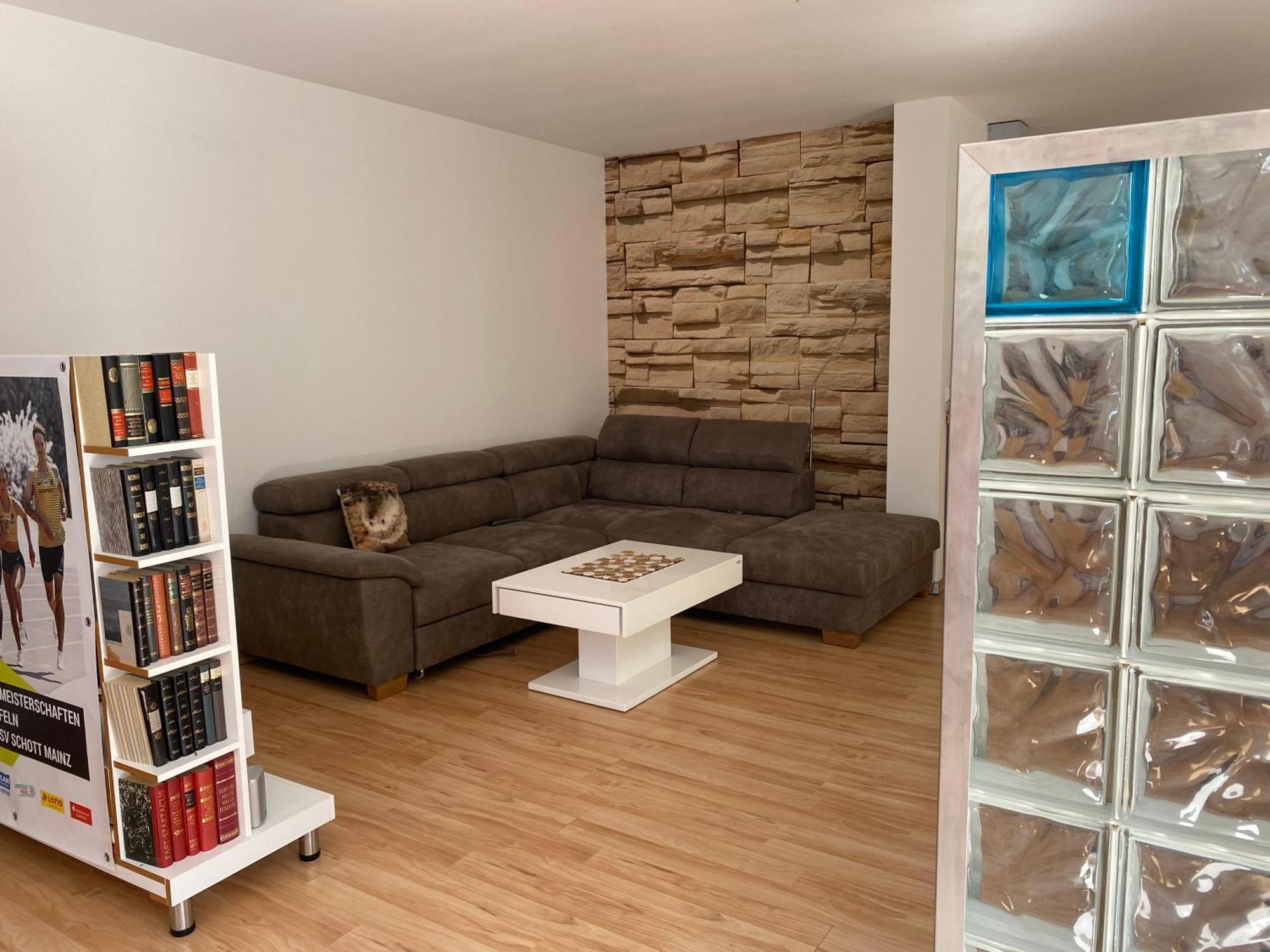 Ferienwohnung An Den Weinbergen Essenheim エクステリア 写真
